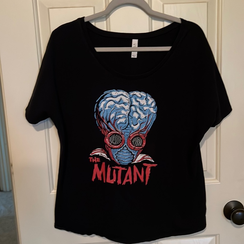 Metaling Mutant graphic top